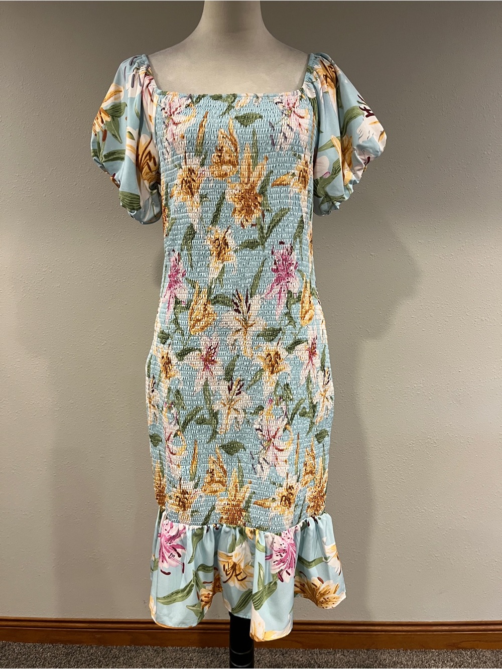 PrettyGarden‎ Floral Smocked Puff-Sleeve Dress in Light Blue size XL